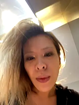 miumiu-66 online show from October 28, 3:40 pm