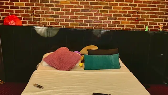 MeganSin  online show from November 23, 6:05 am