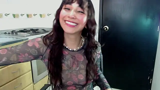 Snapshot of sweet_bunny_01 chatting on October 21, 7:29 pm sweet bunny 01 online show from October 21, 7:29 pm