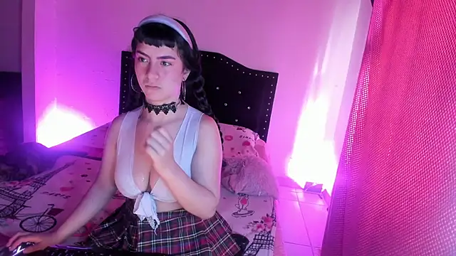 kitty  chs online show from November 29, 12:42 pm