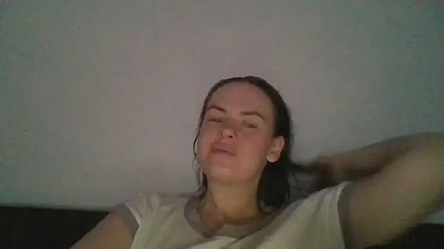 Veylonna online show from November 8, 6:35 pm