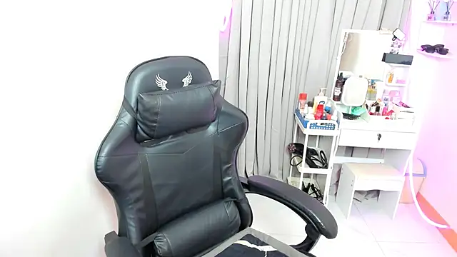 BubbbleButtDemi online show from June 15, 4:23 am