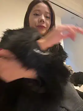 redrose520 online show from February 5, 12:52 pm