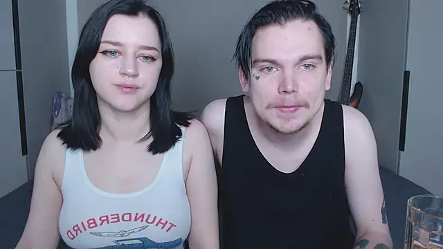 jackoffjillss online show from October 17, 7:39 pm