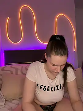 Mila-Jasmin online show from February 18, 12:37 pm