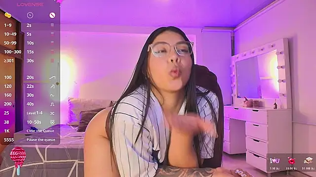 kloe28 online show from March 28, 8:36 am