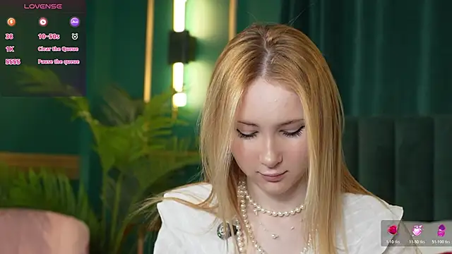 LiraKink online show from April 8, 4:14 am