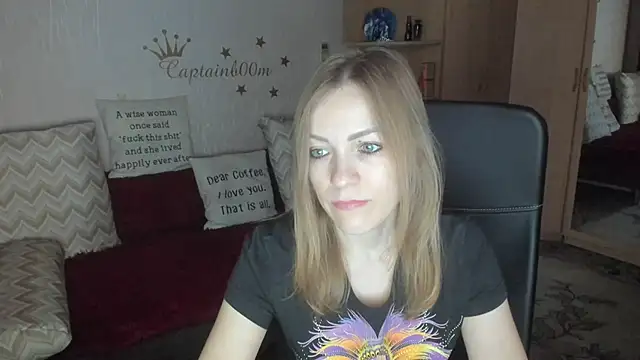 Tiffany Bates online show from November 14, 4:34 am