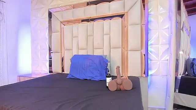 Sarah Adamss online show from November 23, 12:51 pm