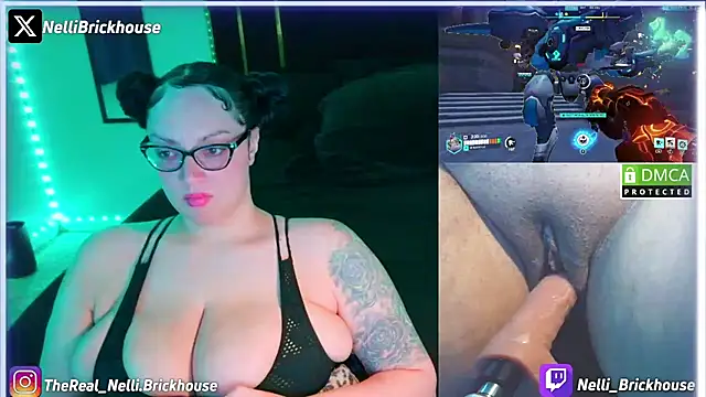 Nelli Brickhouse online show from July 14, 3:33 am