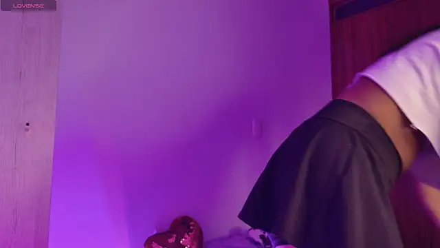 miamiller188 online show from November 7, 12:05 am