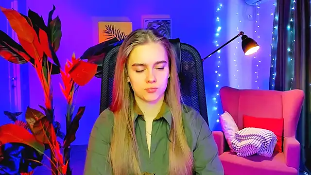 JuneWoods online show from February 23, 9:20 am