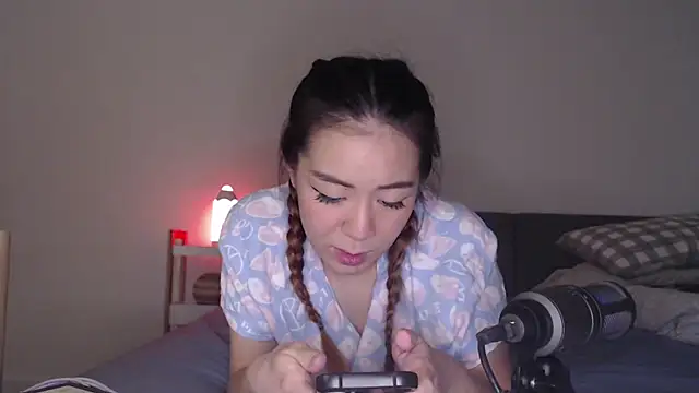 blueburrypie online show from October 23, 1:17 pm