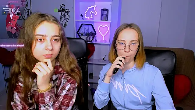 rebecca smile online show from December 22, 2:09 pm