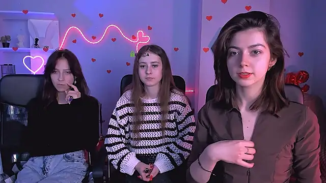 rebecca smile online show from February 7, 8:24 pm