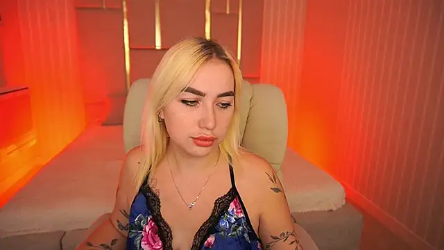 MariellaVi online show from October 17, 7:39 pm