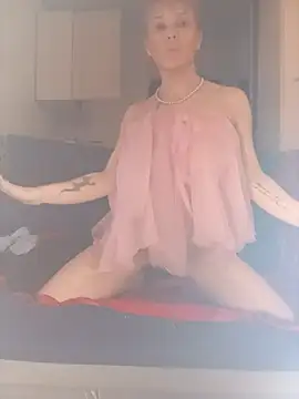 Conny Shellie online show from November 20, 1:06 am