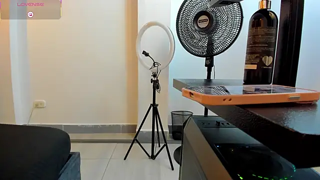 Valka Ross online show from November 26, 11:39 pm