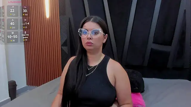 Valka Ross online show from December 17, 11:53 pm