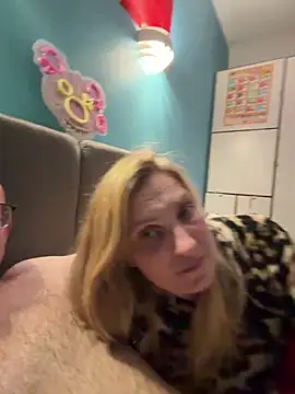 linterditehot online show from April 23, 8:00 pm