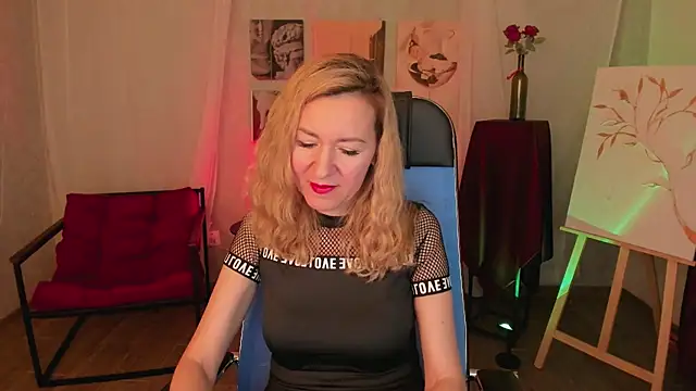 DonnaSmitth online show from February 17, 7:24 pm