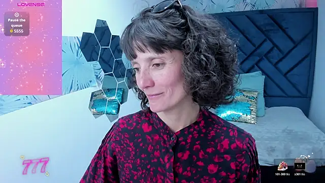 Valery More   online show from April 11, 3:16 pm