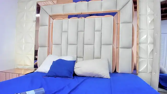 violet milleer online show from January 12, 7:41 pm