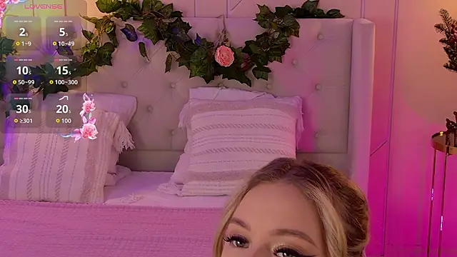 EllyLinn online show from February 5, 5:05 pm