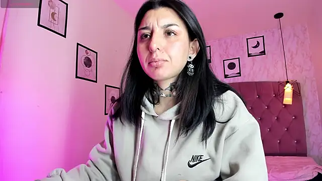 Iris  77 online show from January 13, 6:12 pm