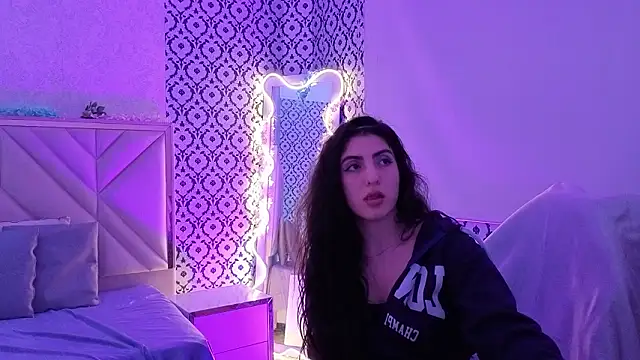 Ixchel tay online show from February 3, 6:40 am