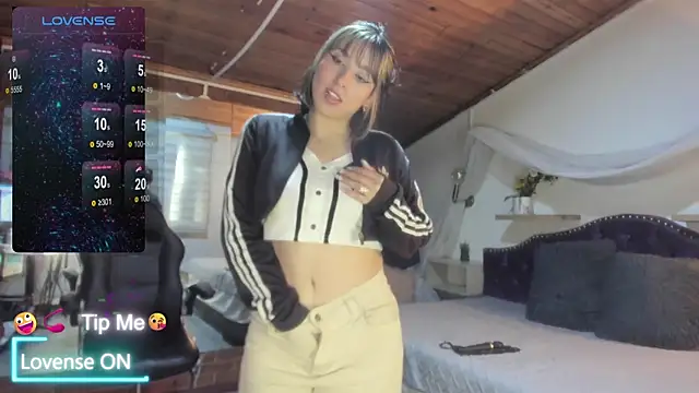 sophialyh 1 online show from April 1, 1:41 pm