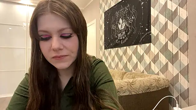 Snapshot of RebelKitsune chatting on October 7, 5:01 am RebelKitsune online show from October 7, 5:01 am