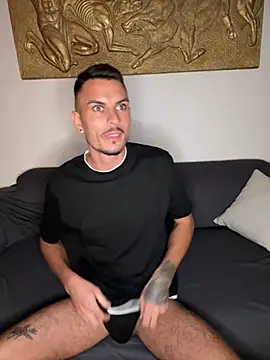 WildFlame2525 online show from October 16, 5:04 pm