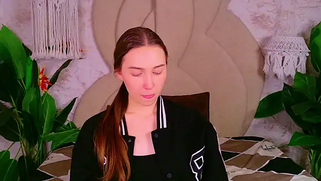 OliviaLay online show from January 7, 1:58 pm