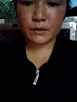 linhmiucute online show from October 13, 5:10 am