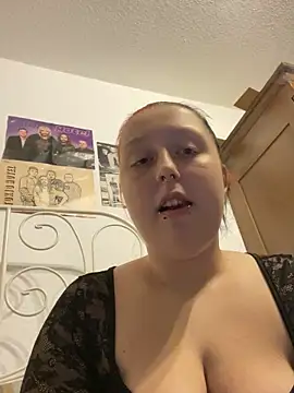 Snapshot of SweetieLina chatting on October 20, 5:16 pm SweetieLina online show from October 20, 5:16 pm