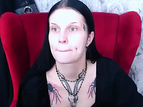 VenomDoll online show from November 13, 8:08 pm