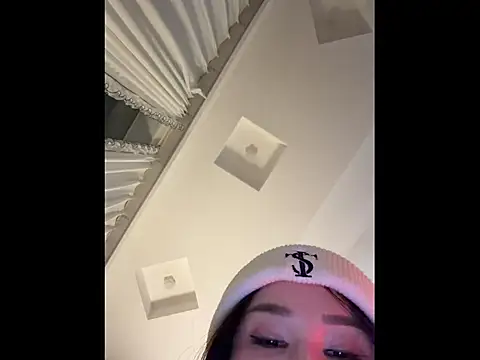 xiaowan x online show from February 3, 1:49 pm