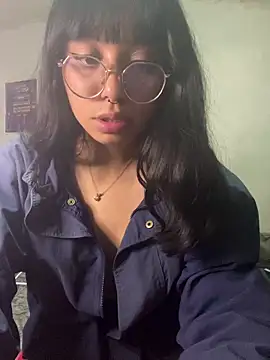 comepitoossss online show from October 9, 11:42 pm