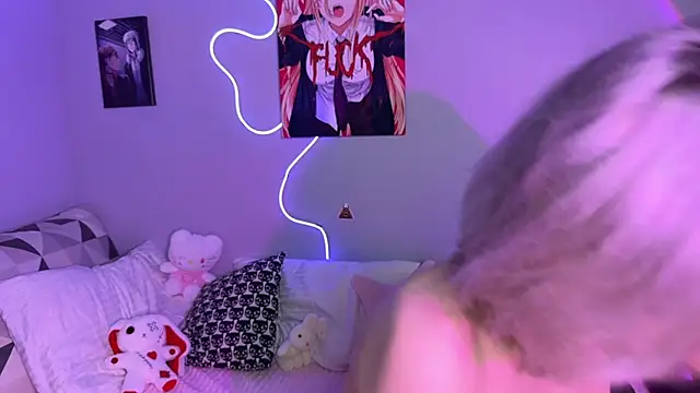 FentyJane online show from December 2, 6:32 pm