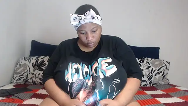 PIXIEBITCHXXX26 online show from November 29, 8:02 pm