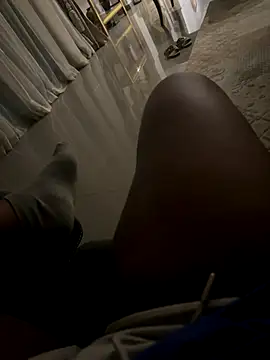 nanaisbackk online show from November 25, 8:42 pm