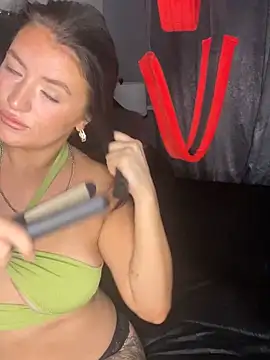 Snapshot of LolaReaX chatting on October 7, 6:18 am LolaReaX online show from October 7, 6:18 am