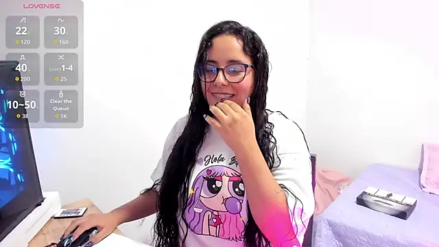 Venus cat  online show from October 28, 2:45 pm