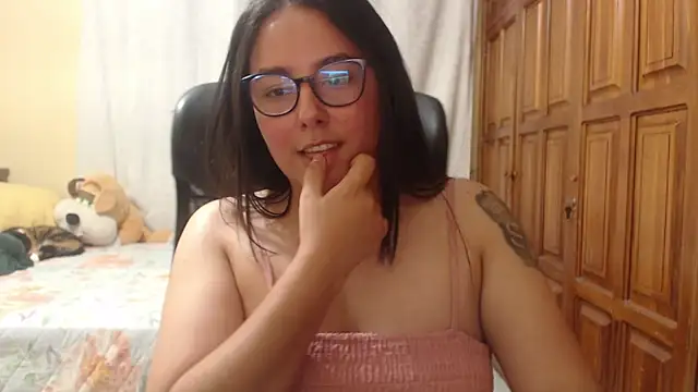 Venus cat  online show from May 16, 1:30 am