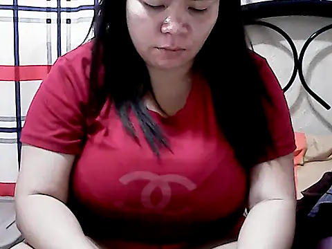 HornyPussie69 online show from March 23, 11:43 pm