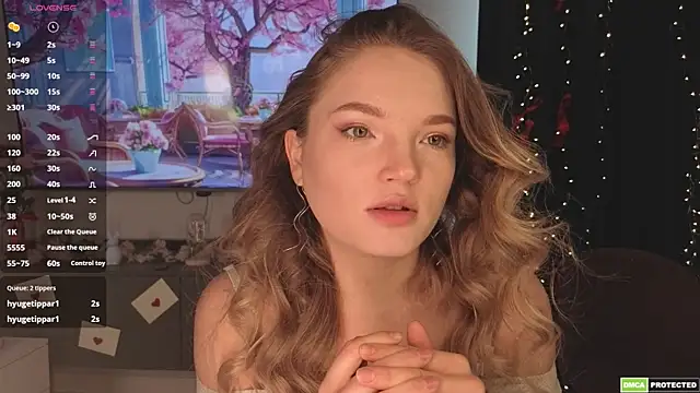 JulieLupo online show from April 7, 6:48 am