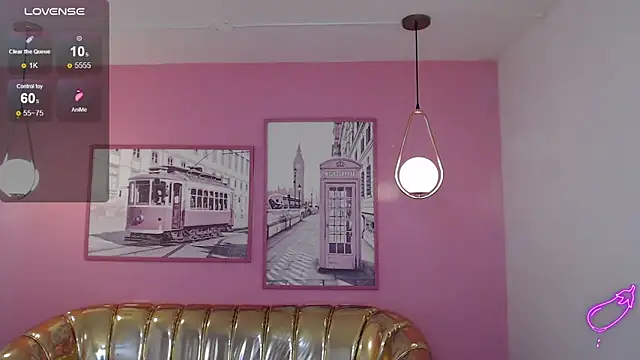 mia foster t online show from November 27, 1:58 pm