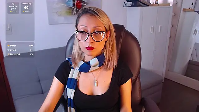 alexia james  online show from March 27, 9:04 pm