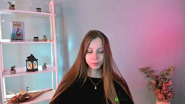 Snapshot of esme_moore_ chatting on October 4, 8:53 am esme moore  online show from October 4, 8:53 am